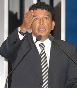 Site político dá destaque as faltas de José Sarney (PMDB), mas o maior ausente é Magno Malta (PR) senador magno malta